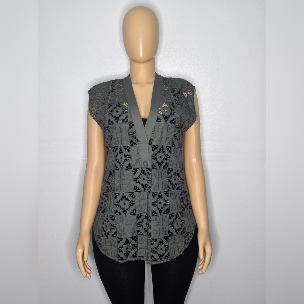 Zara women's green sleeveless v-neck embroidered top size M